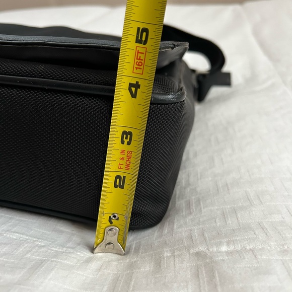 init Laptop | Messenger Bag - Picture 5 of 8